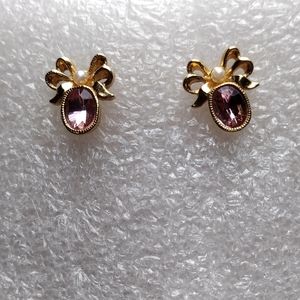 Vintage Avon 1996 "Pink Lace" gold tone pierced earrings.